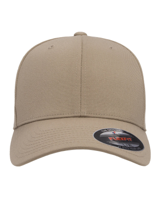 6477 Flexfit in Khaki